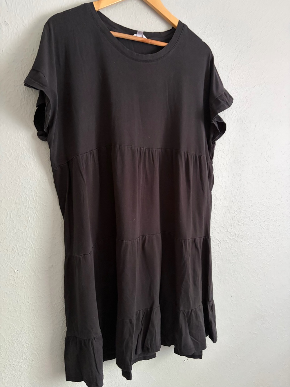Tiered Short Sleeve Mini Dress - Picture 2 of 4